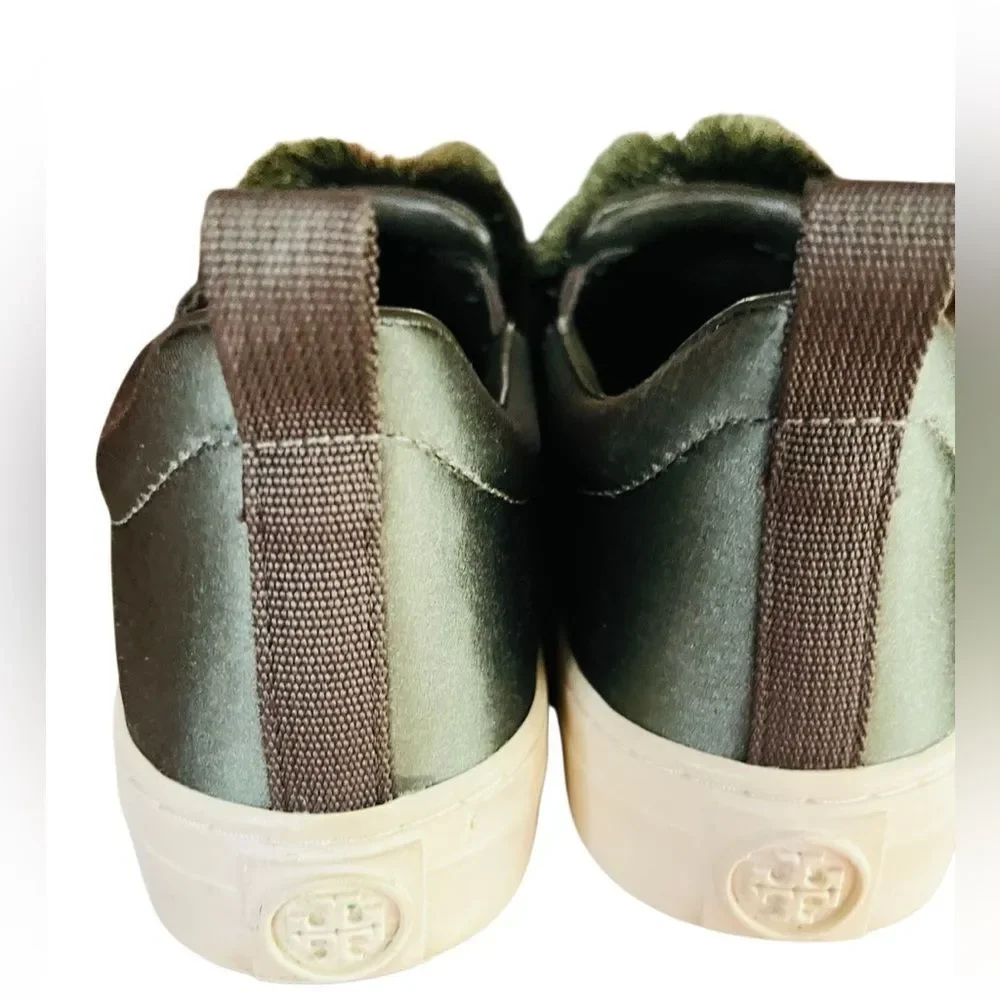 Tory Burch Daphne Pom Pom Sneaker Satin Lux Olive Green Slip On Shoe Size 7.5.